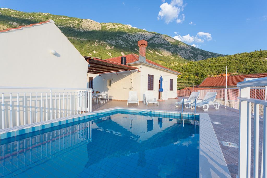 Holiday Home Urlovic Gruda Esterno foto