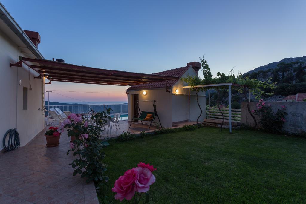 Holiday Home Urlovic Gruda Esterno foto